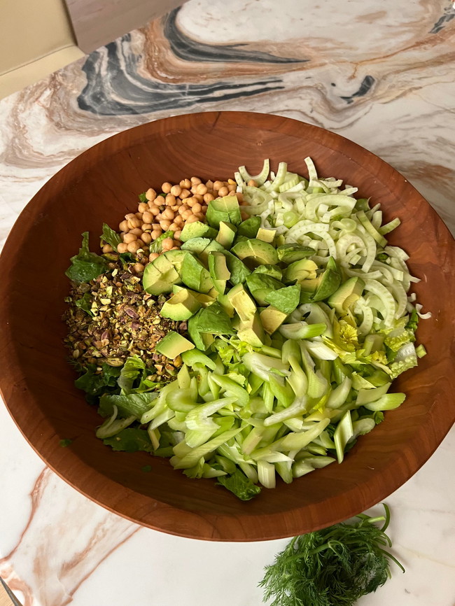 Image of Crispy Crunchy Green Salad with all the Dill