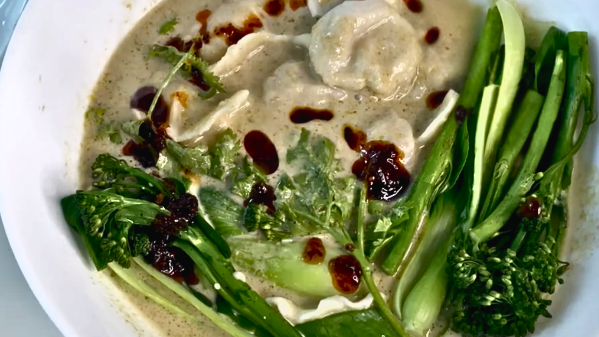 Image of Green Curry Dumpling Soup