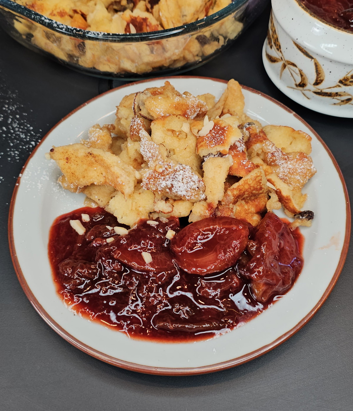 Kaiserschmarrn mit Zwetschgenröster