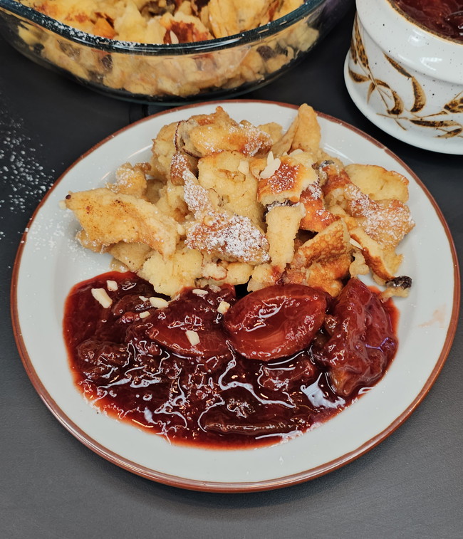 Image of Kaiserschmarrn mit Zwetschgenröster
