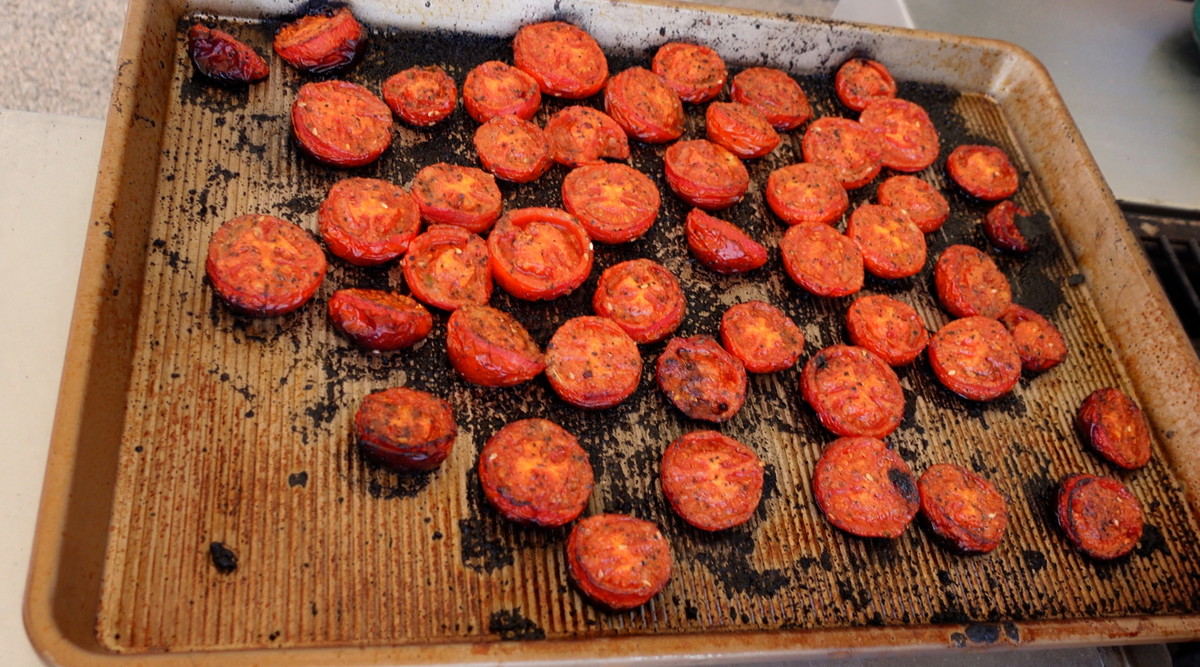 Smoked Tomatoes with Garlic, Olive Oil & Desert Gold Seasoning