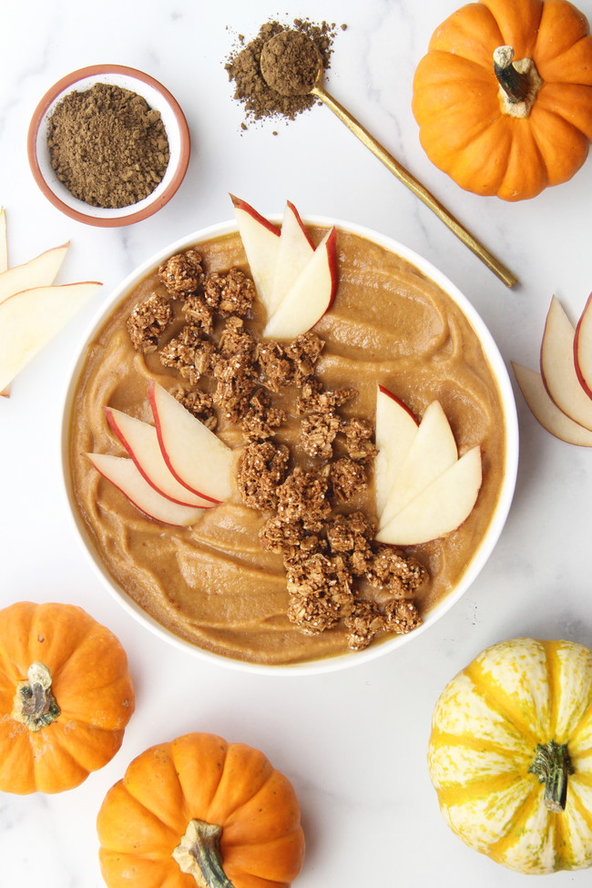 Image of Pumpkin Spice Hojicha Latte Smoothie Bowl