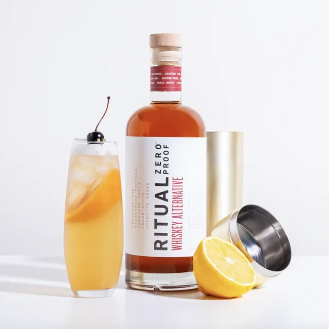 Image of How to Mix a (Non-Alcoholic) John Collins That Stays Crisp to the Last Sip
