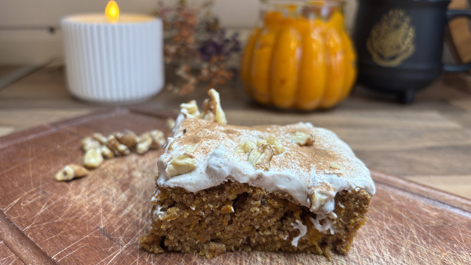 Image of Kürbis-Karottenkuchen mit Zimt-Topping