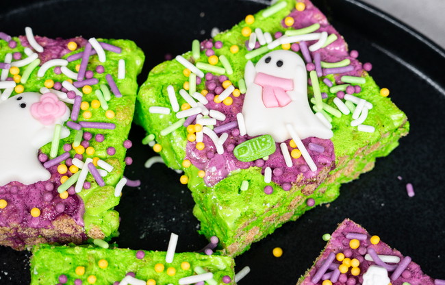 Image of Halloween Marshmallow Dessert 