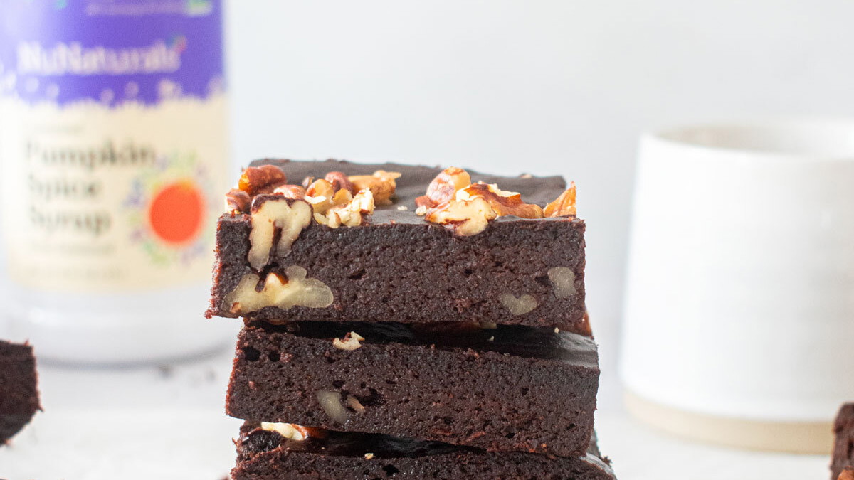 Sugar Free Pumpkin Spice Pecan Brownies – NuNaturals