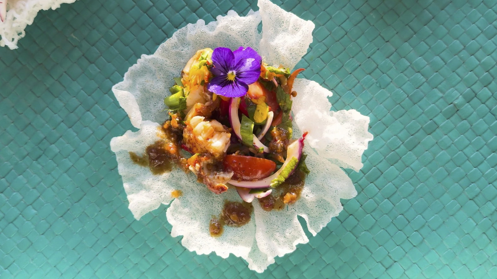 Lobster Salad with Spicy Chili Sauce