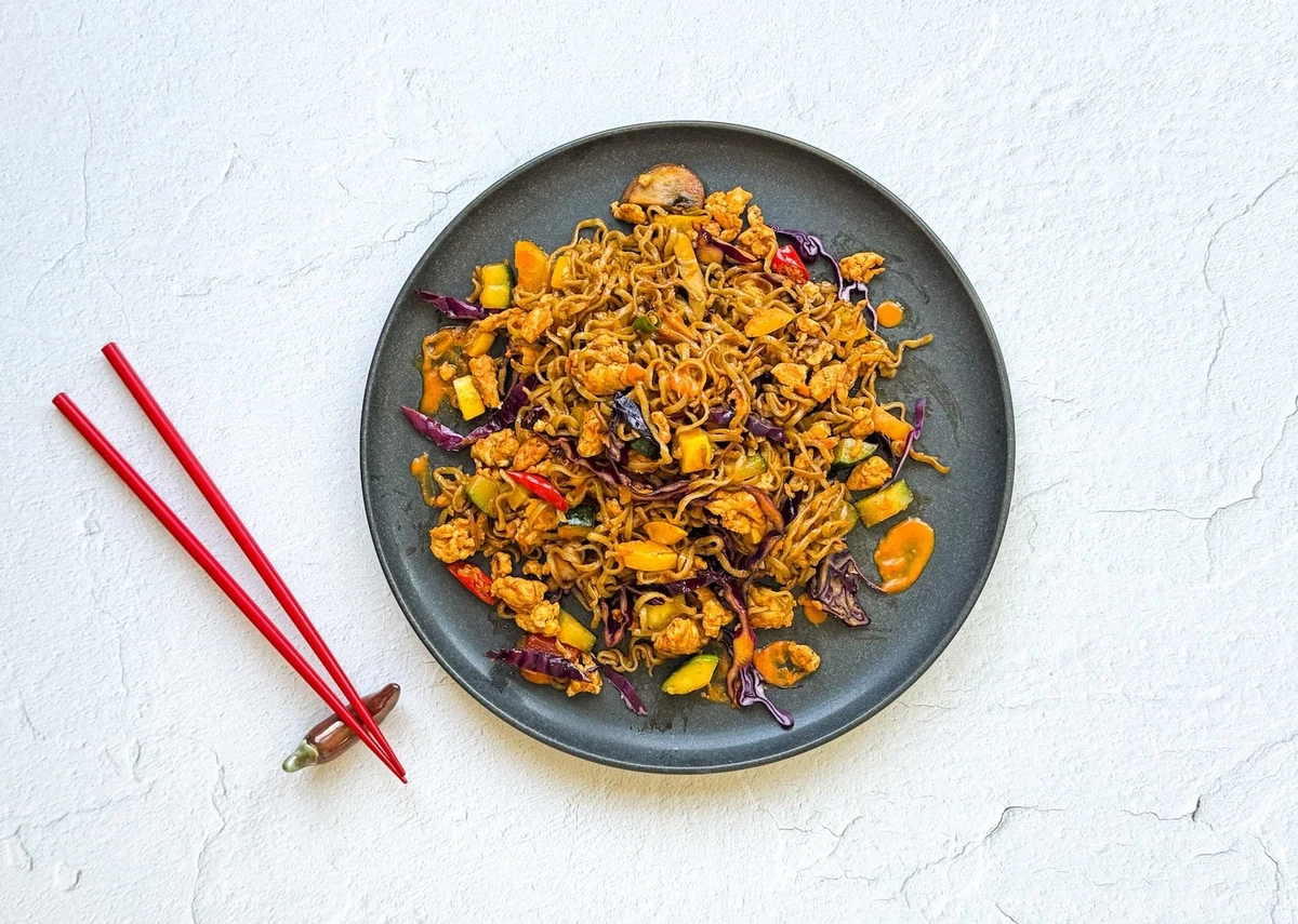 Easy Thai Red Curry Stir-Fry Noodles | Quick Weeknight Meal