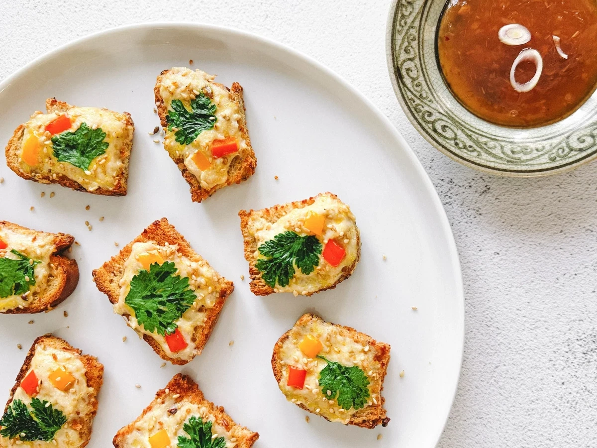 Thai-Inspired Crispy Toast with Dipping Sauce