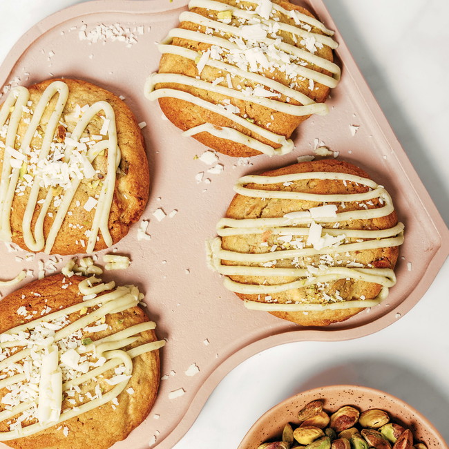 Image of Chunky Chocolate & Pistachio Crumble Cookies