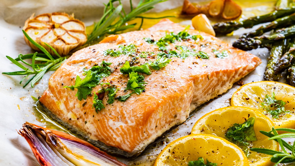 Image of Salmon and Asparagus with Lemon and Garlic