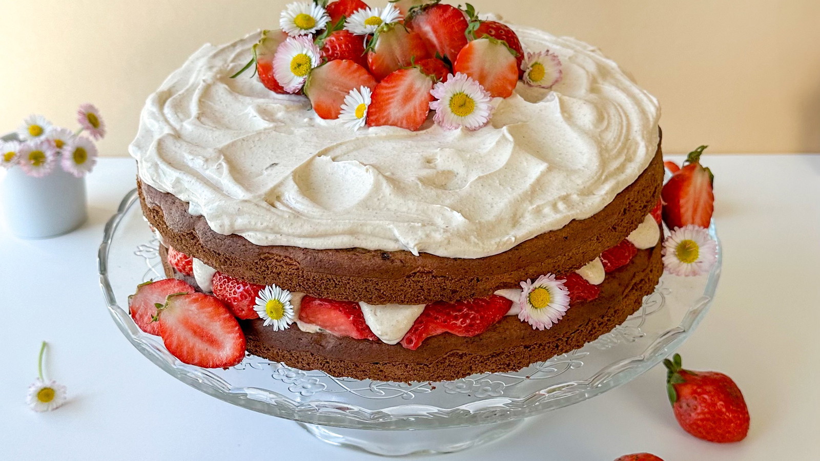 Image of Vollwertige Erdbeer-Torte
