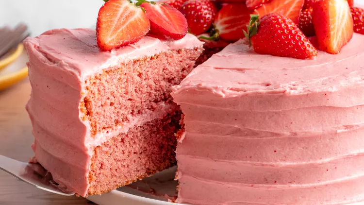 How to Bake Strawberry Cake with Natural Pink Food Dye