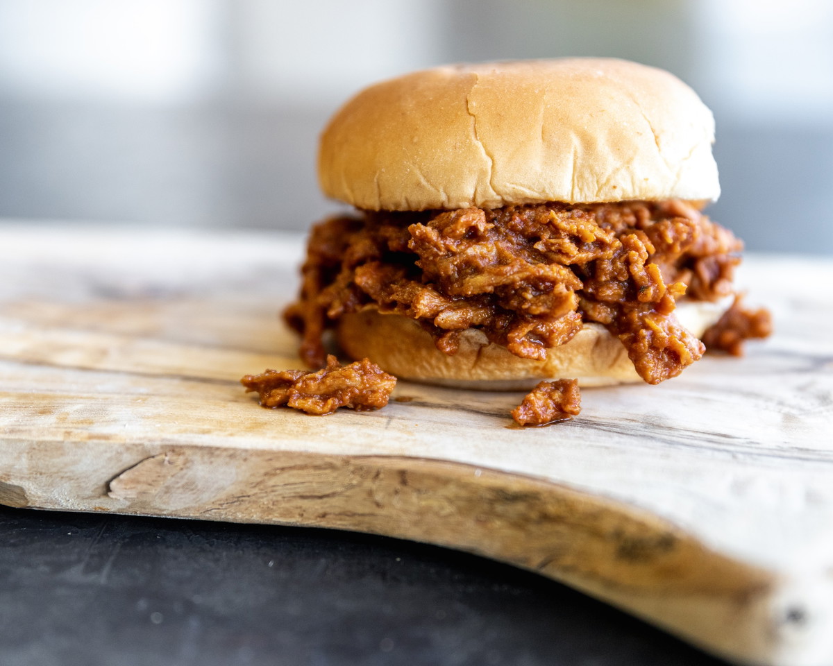 Classic Pulled BVQ Sandwich