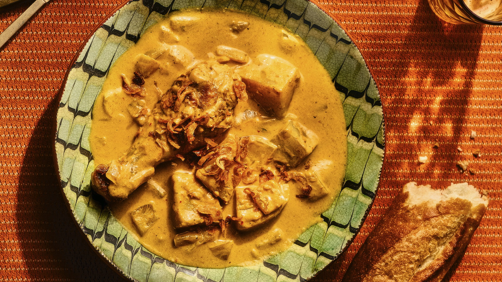 Image of Chicken Curry (Curi Sach Mu-Anh)