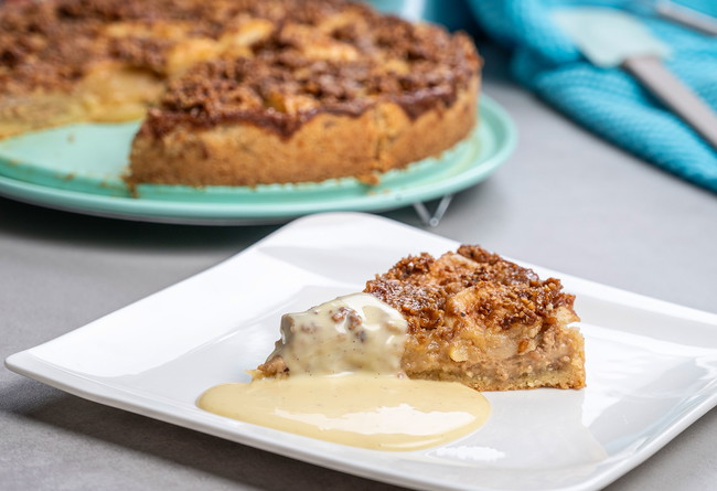 Image of Apfelkuchen mit Haselnusskrokant
