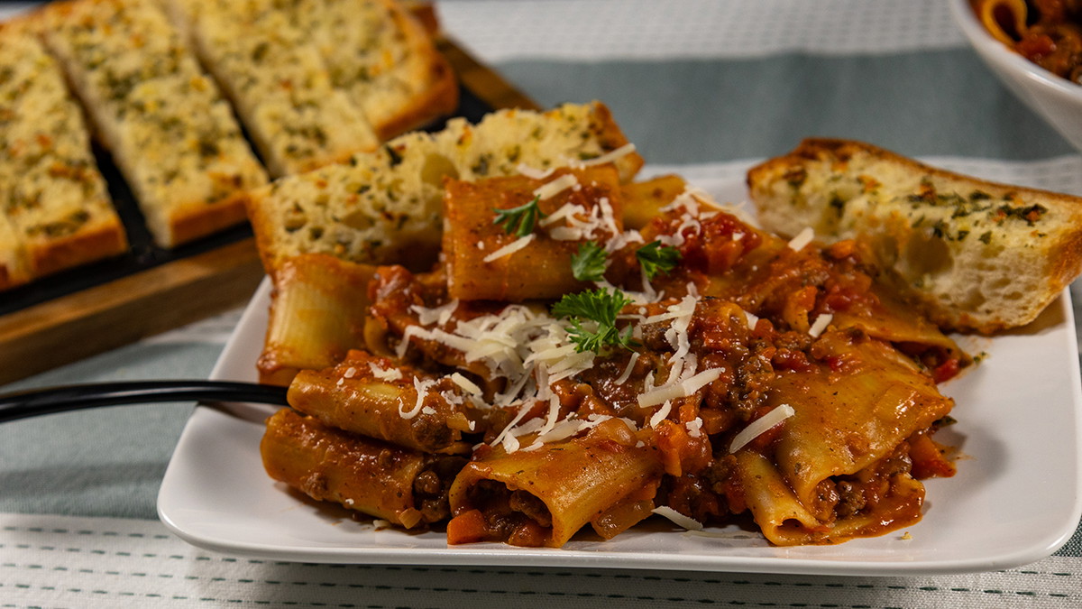 Tasty One-Pot Beef Rigatoni Bolognese