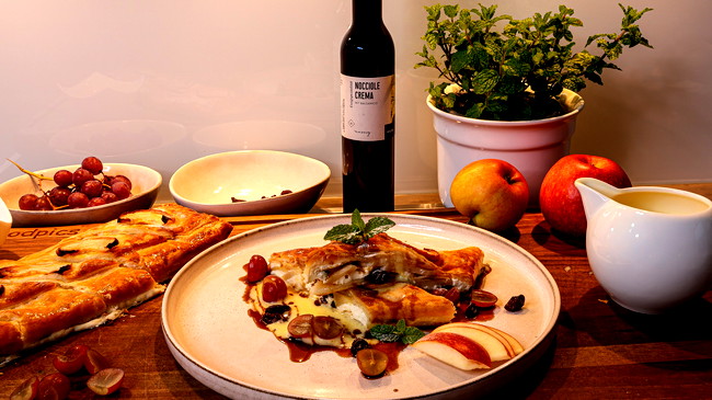 Image of Apfel-Quark-Strudel mit Blätterteig