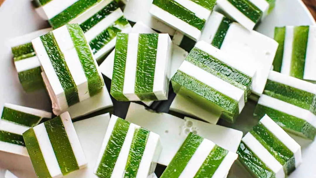 Easy Pandan Coconut Jelly (Vegan & Dairy-Free)