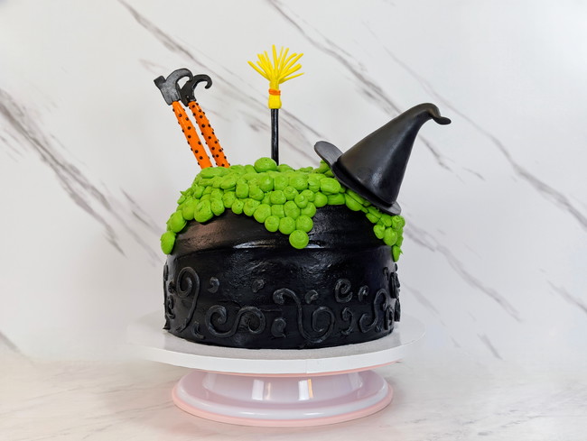 Image of Kootek Witch Bubble Bath Cauldron Cake Tutorial