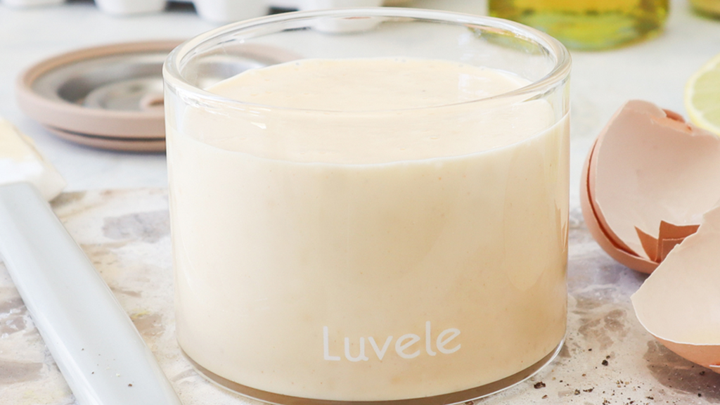 Image of Creamy whole egg mayonnaise made in a blender