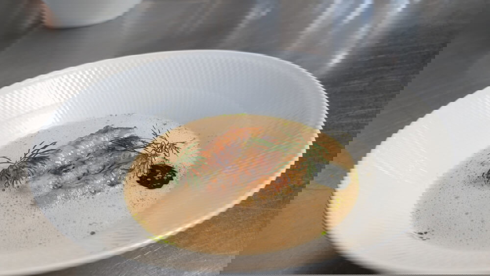 Image of Hummerbisque med stegt jomfruhummer og dildolie