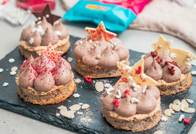 Image of Haselnuss-Baiser-Törtchen