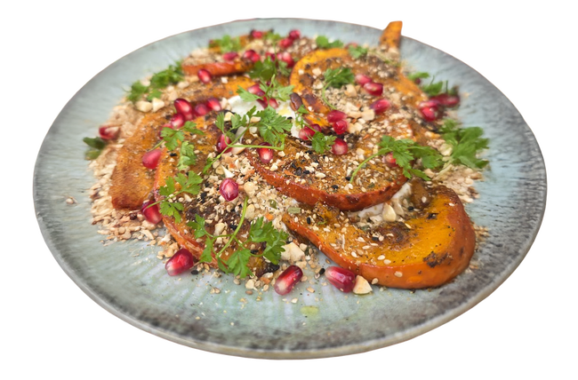 Image of Kürbisspalten auf Joghurt mit Dukkah