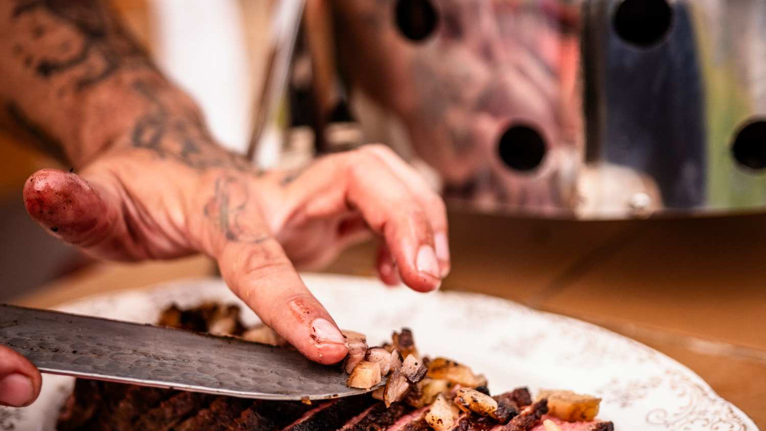 Image of Menorquinisches Entrecôte mit knusprigem Fettrand vom Petromax Atago