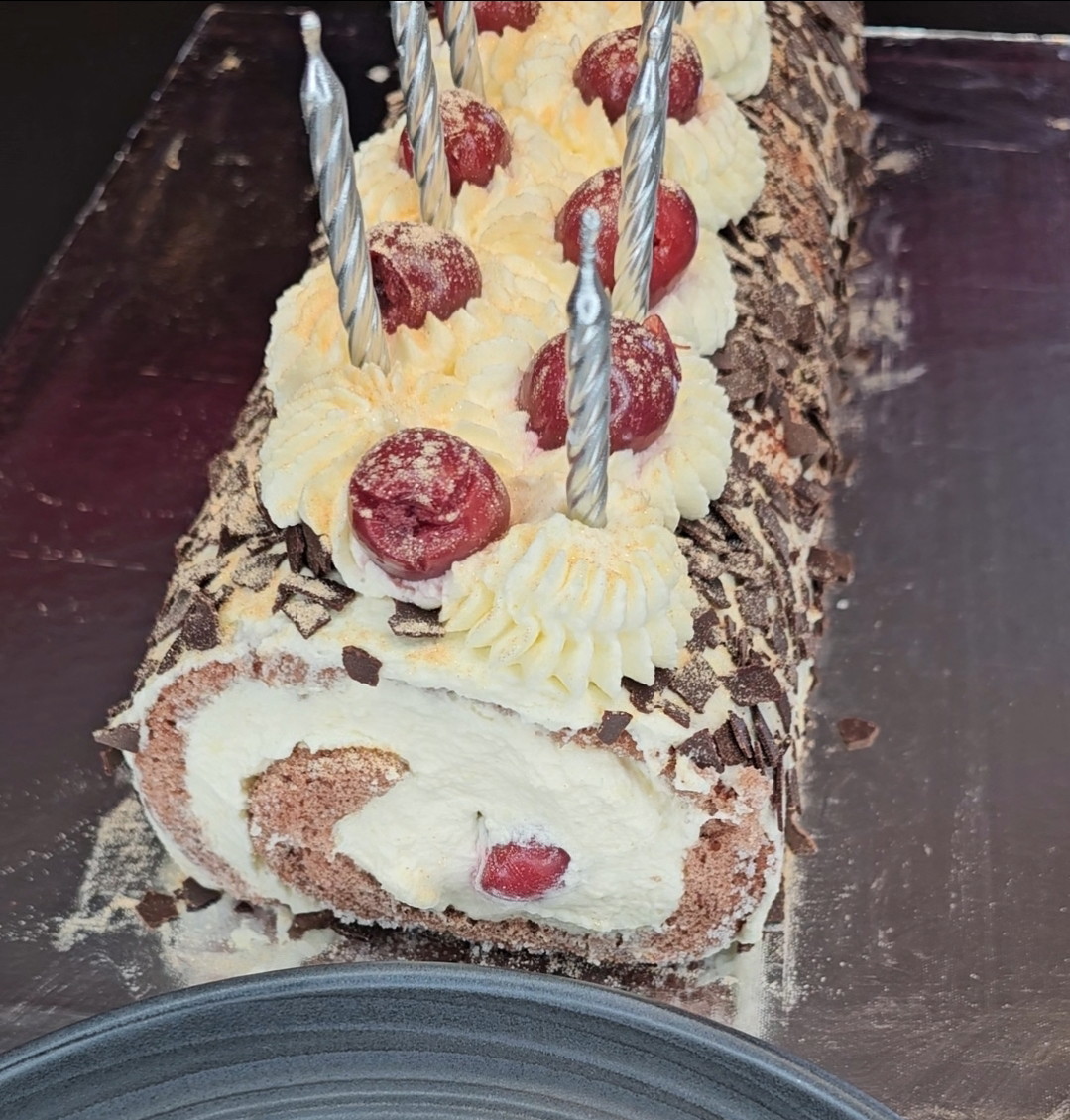Schwarzwälder Kirschrolle 