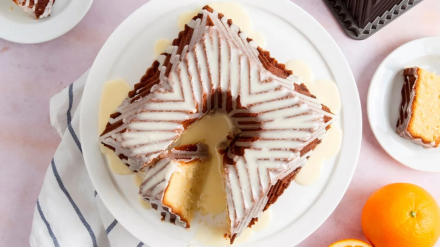 Image of Bizcocho Bundt de naranja y cardamomo con aceite de oliva