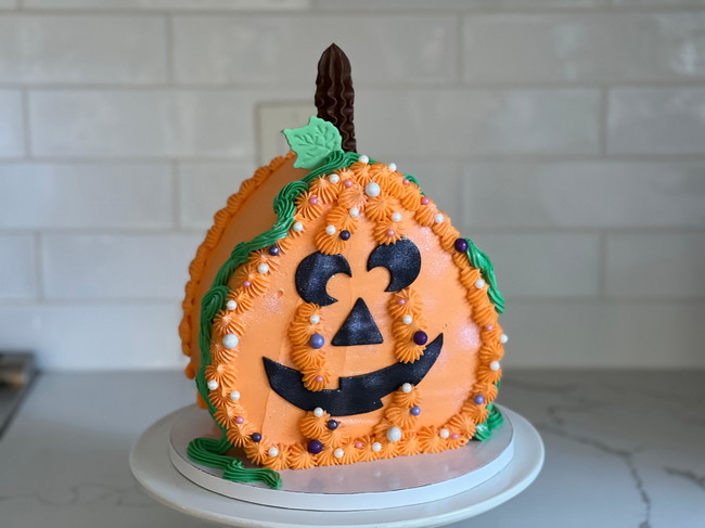 Image of Kootek Standing Heart Jack-O-Lantern Cake