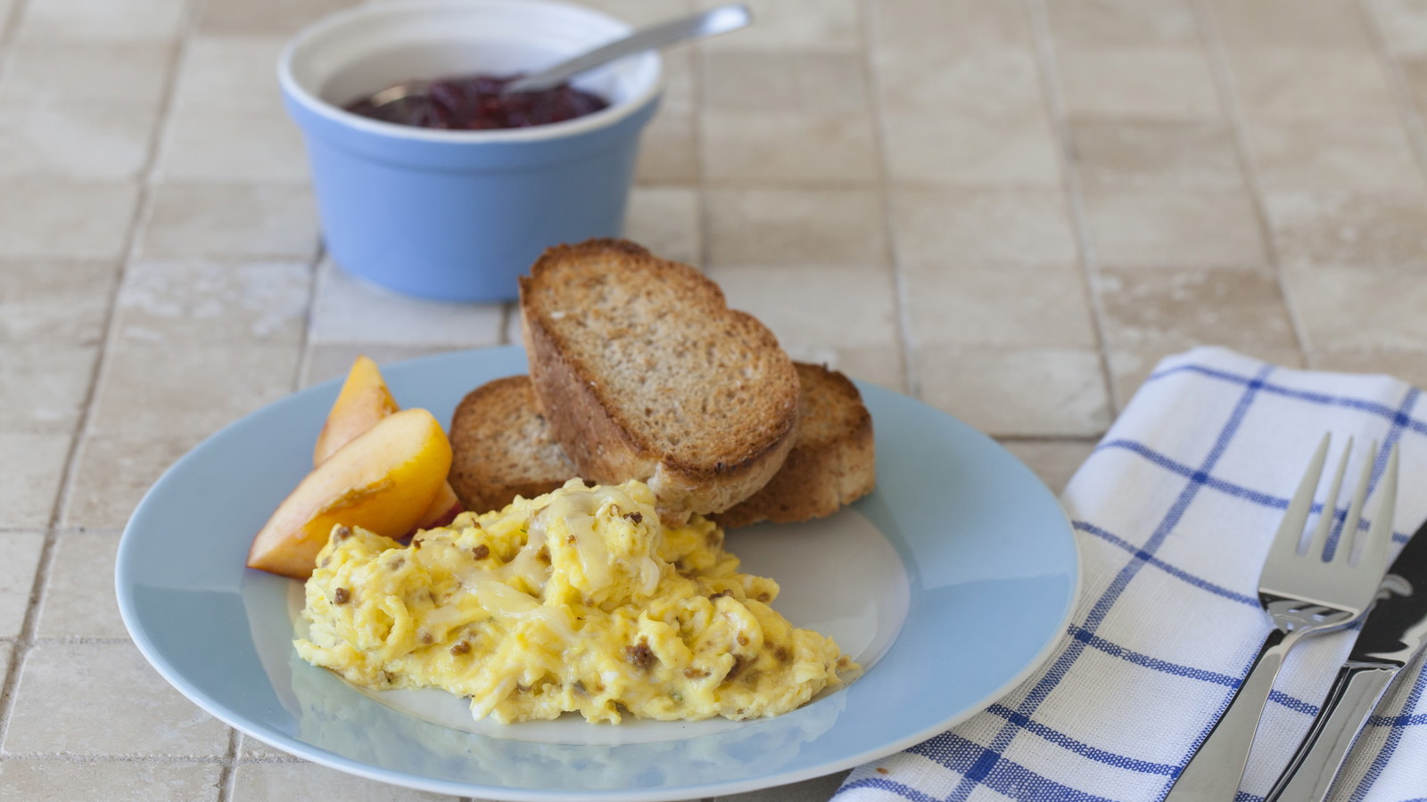 Image of Scrambled Eggs with Cheese, Chives & Bacon 