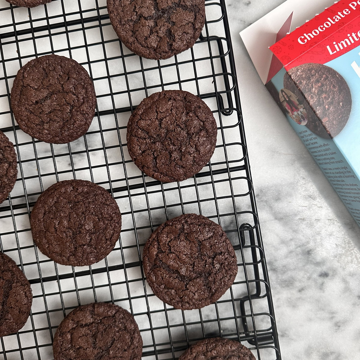 Chocolate Peppermint Cookies: A Limited-Edition Holiday Favorite