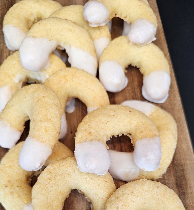 Image of Zitronen-Kokos-Kipferl