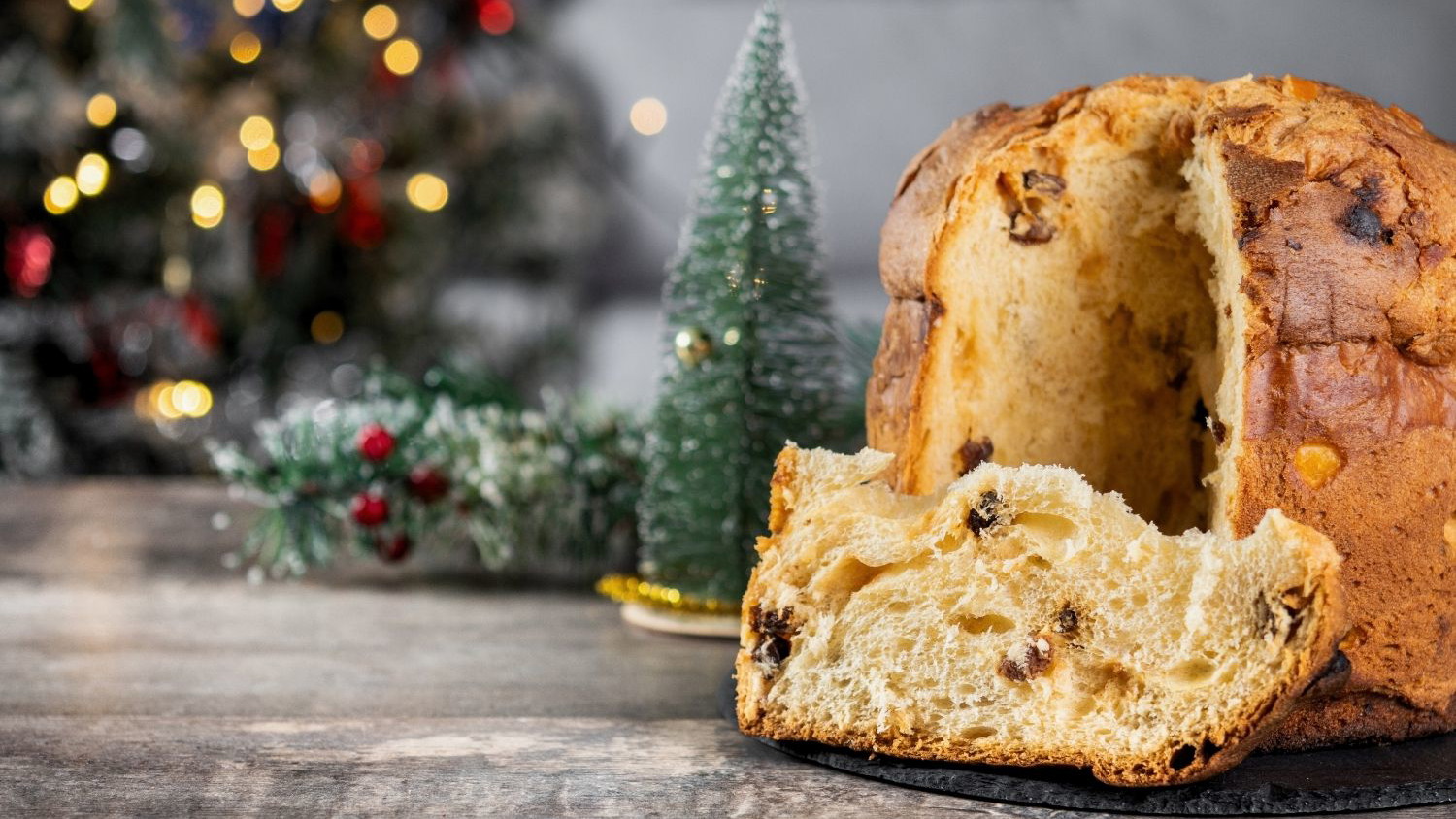 Image of Classic Italian Panettone (with fruit or chocolate) 🎄✨