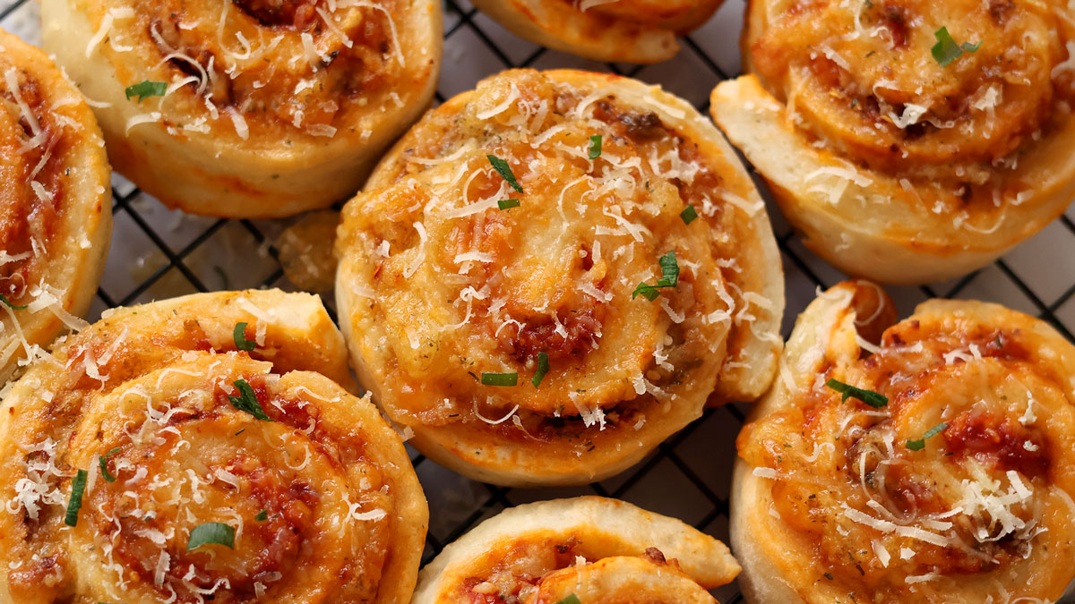 Sourdough Discard Pizza Scrolls