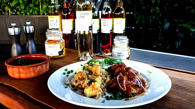 Image of Lauwarmer Kartoffelsalat mit Serrano-Schinken