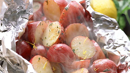Steamed Red Potatoes with Lemon Butter Sauce