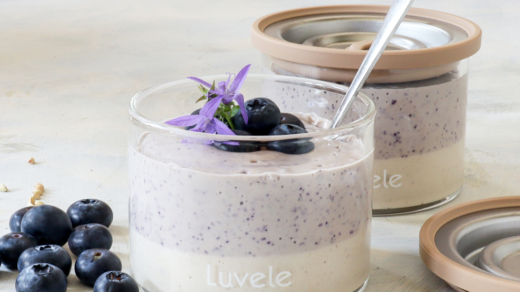 Image of Cultured blueberry, buckwheat & cashew breakfast jars