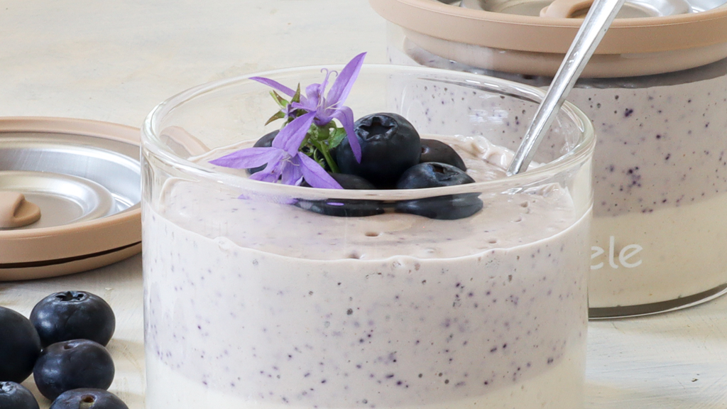 Image of Cultured blueberry, buckwheat & cashew breakfast jars