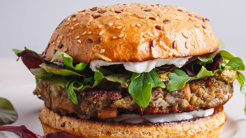 Image of Kalkoenburger met pesto koolsalade