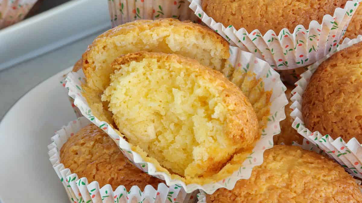 Image of Coconut Macaroon Recipe Using Coconut Extract