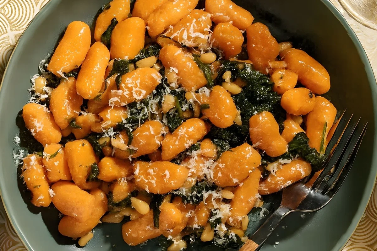 Ñoquis de boniato con miel y mantequilla tostada