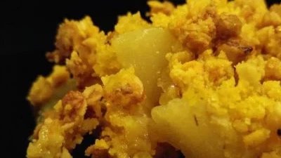 Smulpaj med saffran, päron och Xanté (päronlikör)