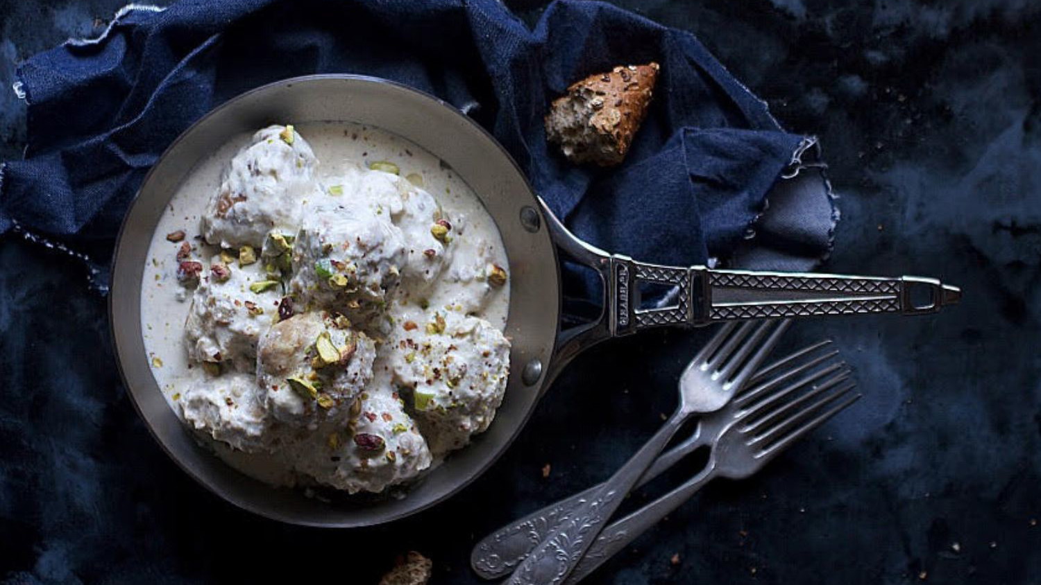 Image of Albóndigas vegetales con salsa de nata y mostaza