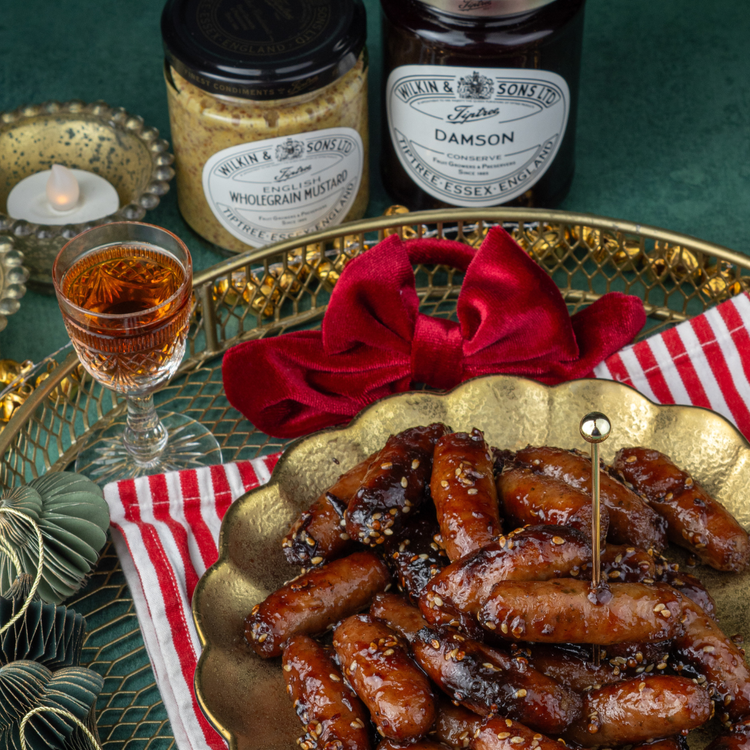 Image of Skewer onto cocktail sticks or serve in a bowl with cocktail
sticks and plenty of napkins on the side; they can be eaten hot or cold but are
best served warm.