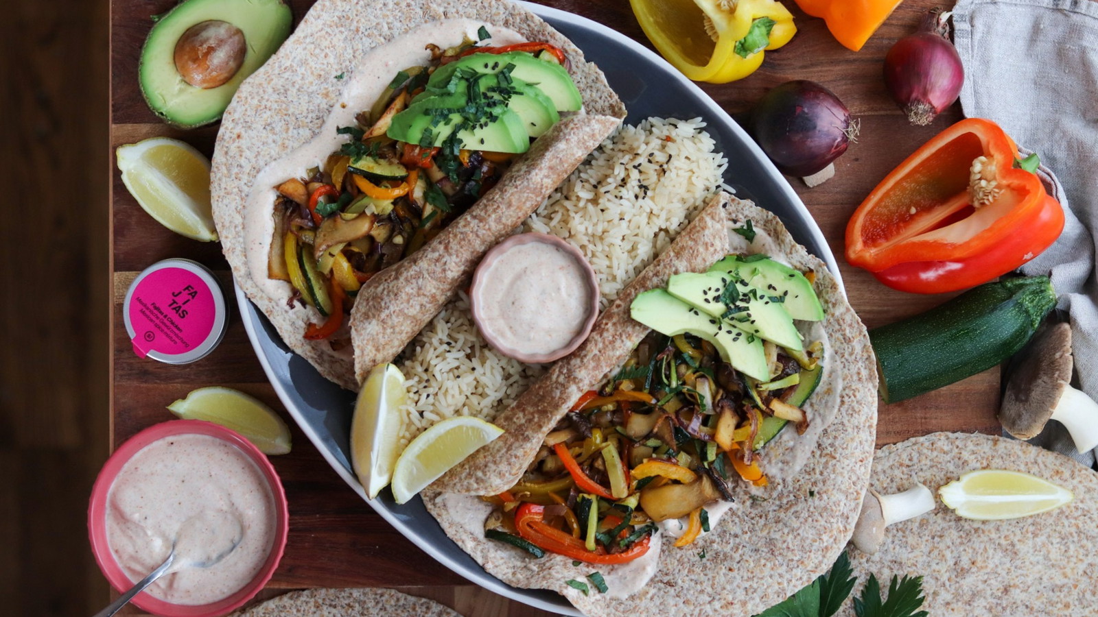 Image of Fajitas mit Kräuterseitlingen & buntem Gemüse – schnell, frisch & würzig