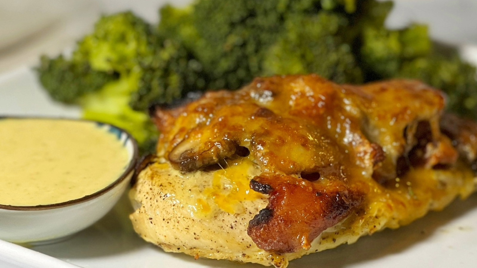 Image of Cheesy Honey Mustard Chicken with Mushroom and Bacon