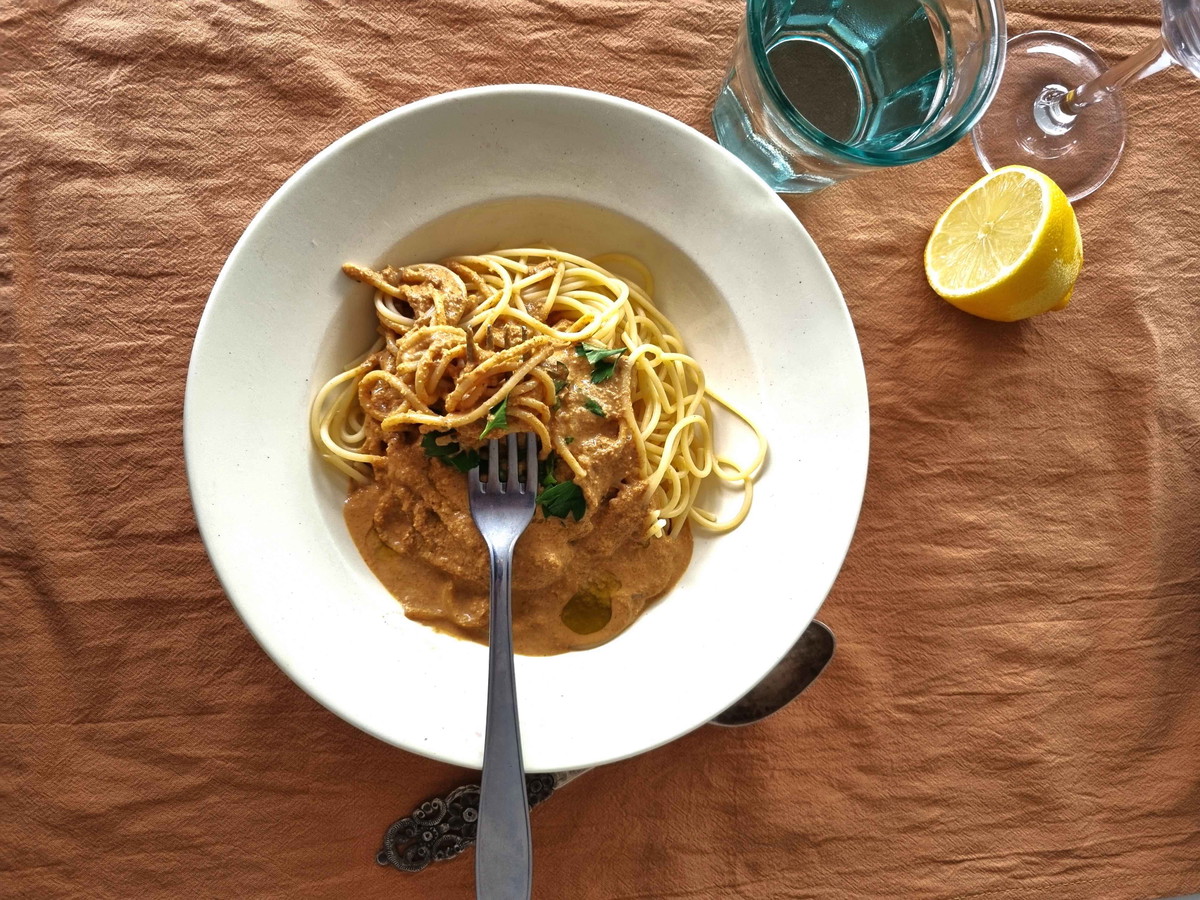 Spaghetti met kaneel-walnootsaus